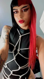 🔥✨BONDAGE de mayaREDdoll  2 Imagens