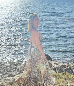 JuliaRichard Relaxation 🤗 Pic 3