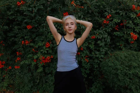 Elen__Moore just a lazy walk in the garden Bilde 5