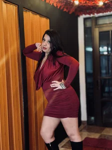 VictoriaHenao Your girl Pic 4