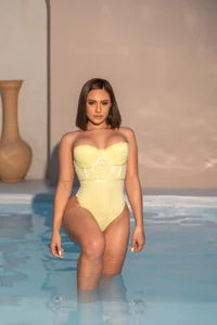 Isabellaa_Palacios SUNKISSED Pic 7