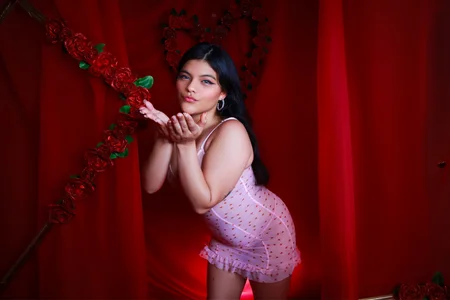 NIKIBUNNY Valentine's Day with me tastes better 😘  3. fénykép