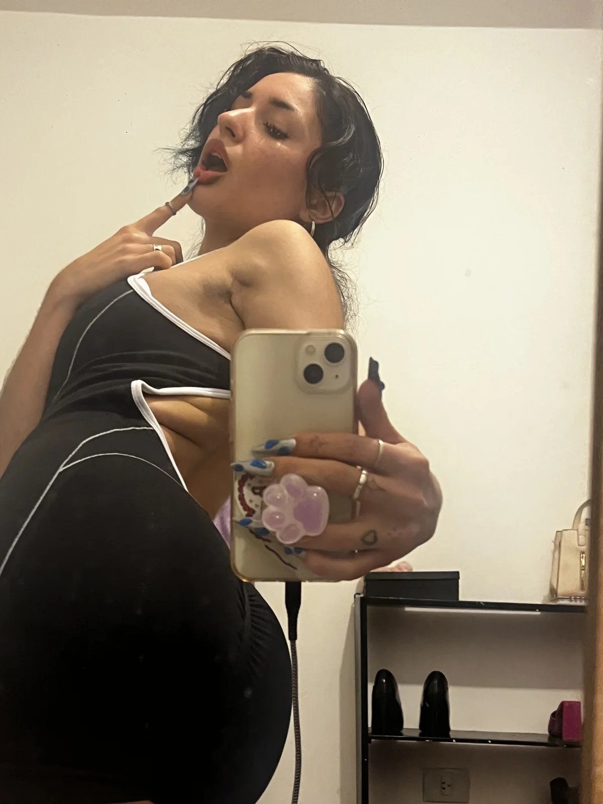 kendrafarq 熱門圖片 9905