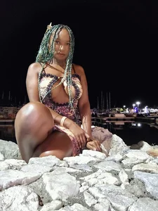 mia-rich3 Sexy body Foto 2