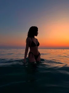 DuoLips My hot body Pic