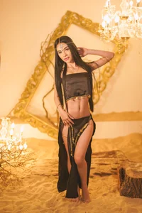 CristalCornner_ ✨👑 The Golden Goddess Pic 4