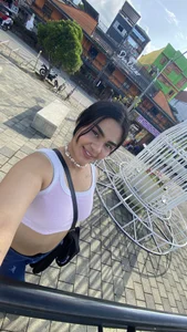 MiaawhithePublic Bild 5