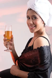 Connie_Bell I'll buy you a drink 😋 Pic