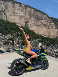CherryLexi_ weekday days in brazil 사진