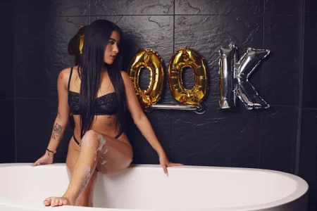 mss_samy 100,000 followers 🖤 Pic 2