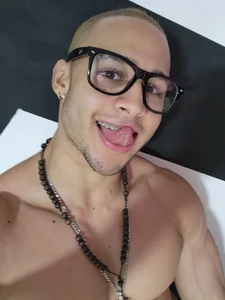 AlexLenox_: More of myself ( фото)