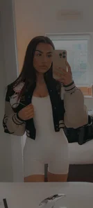 Hot_brunette_bella Public Foto 7