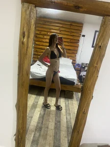 DerryAndIzzyMy day off💕👀 Bild 5