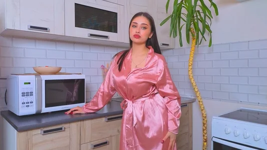 Sofia_Plump flirting in the kitchen Εικόνα 4