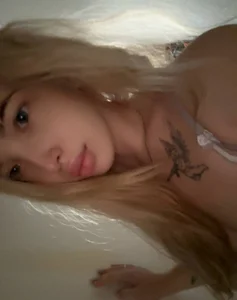 ClareKoff Public Pic