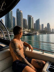 CoyoteDuMato DUBAI MARINA 🛳️⚓️🌇 사진