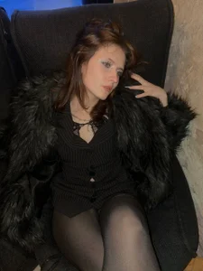 LolaDominara I really love fur coats Pic 5