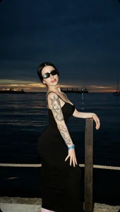 Marilyn_Rosex Marilyn on the beach🥥🌴🤍 Gambar