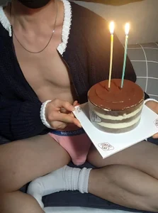 icejuljulju 🥳🎉🎂happy birthday🎂🎉🥳 Billede 2