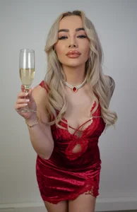 FrancescaMcGray Happy Holidays صورة واحدة|FrancescaMcGray Happy Holidays صورتان|FrancescaMcGray Happy Holidays  صور|FrancescaMcGray Happy Holidays  صورة