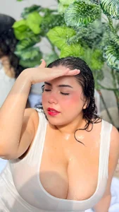 A little wet… will you join in? 💧 de Dalila_Sky  7 photos