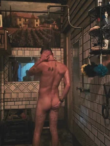 WilderAfterDark's Schrödinger’s Box Sex Photo 1