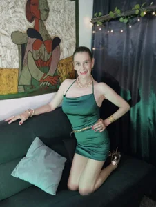 LeanaMaturee Hello, do you want to meet me? I'll wait for you at the show! Immagine 