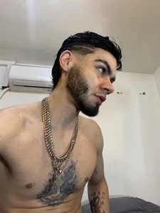 RyanMira 2026 working hard Billede 7