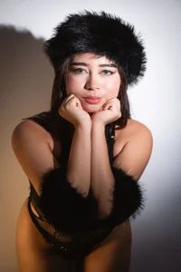 DashaThompson my sexy body🧡 Pic