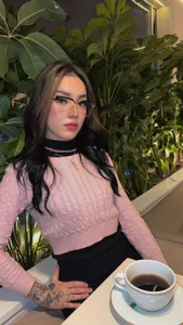 Megan_MorphyのKNOW ME BETTERの 4枚の写真