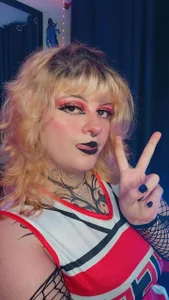 Mariana_velezz Can I cheer you up a little?😏😈 Εικόνα 2