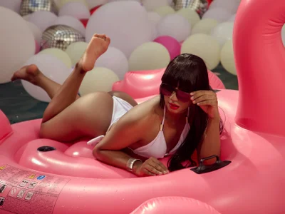 IsabellaDarrell_ts pool day Pic 6