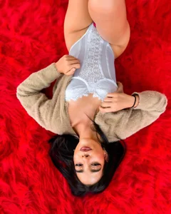 Cherry_violeta Who is this sexy girl? ❤️‍🔥 Billede 4