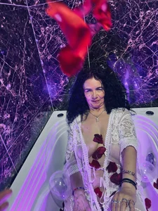 agatha_ross26 🥵🥰 Immagine  9