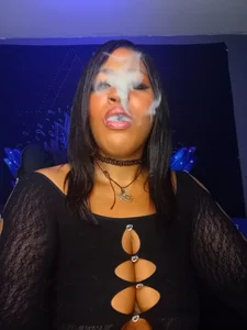 💨💨Blow Smoke In Your Face 💨💨💨💨💨 de AmazonianMistress  Imagens