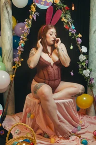 JulietaAlves Easter 🐰🌺 Pic 3