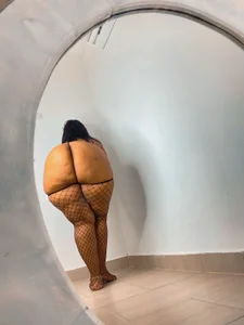 Big and hot beauty!! 🔥 de WALESKABBW_ASS  4 Imagens