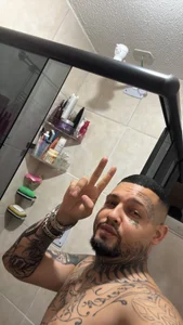 Eu de Waguiin121  3 Imagens