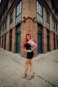 LeaThompson Elegant Street Fotka 2