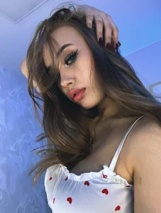 Amalia_3 What do you think of my pajama? Pic 6