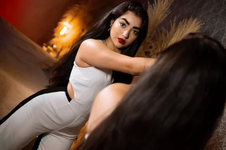 AryaLynns Public Pic