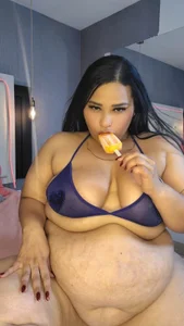 Clarigil Do you excite you to look at this palette ... or do you prefer to look at you? 😏🍭 Bilde 4