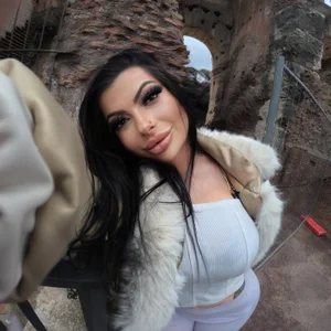 Vanilux_Butter Content creator trips 圖片