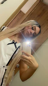 VenusSantana Happy in my bathroom Εικόνα