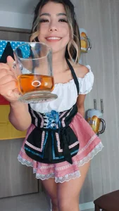 AndreaVelasco fun and many toasts, happy oktoberfest🍻 Pic 5