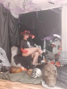 Spooky Season 🎃🖤 od Naughtymilf_xx  snímek