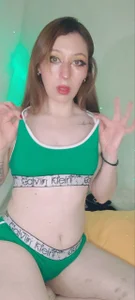 Amber_prada I want you to eat me all over.💚 Pic 4