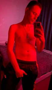 My sexy body in red light de DarkPr1nce  2 Imagens