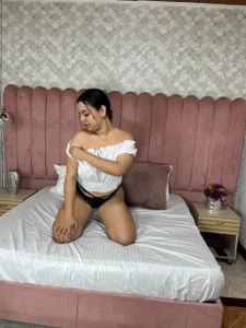 EMILYJOHNSON01 ♥️ Pic