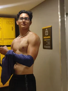 Apolo1sex24 GYM Pic